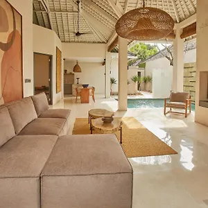 ahimsa-beach.hotelsseminyak.net/